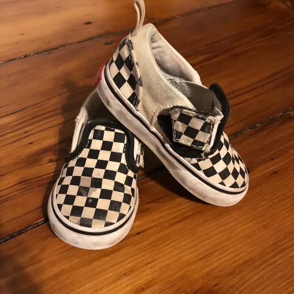checkered vans size 4.5